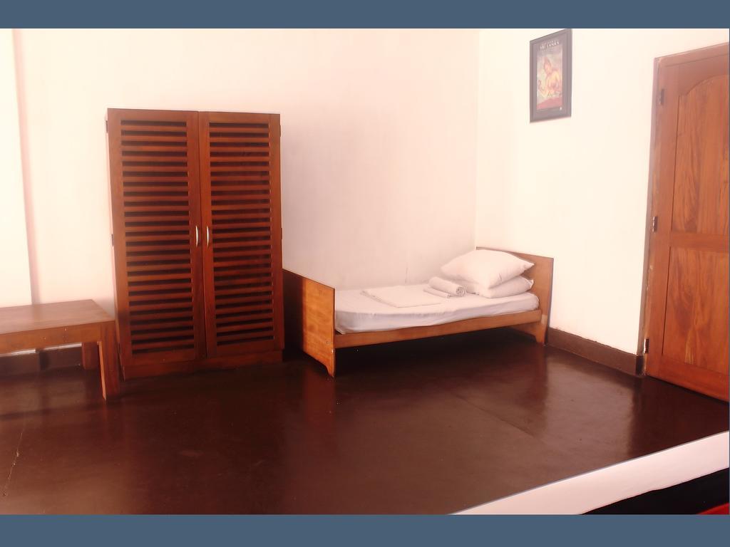 256 Townhouse Rest Hotel Kandy Kültér fotó